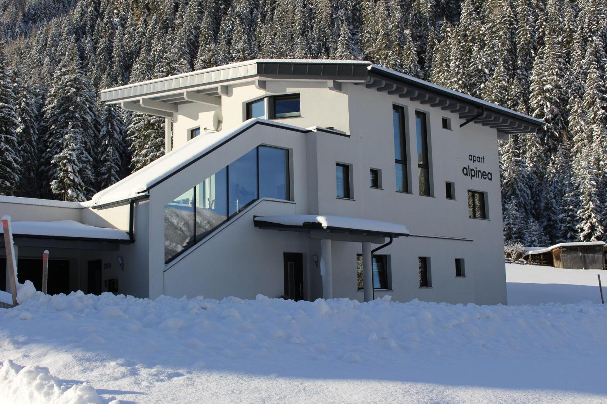 Apart Alpinea 皮茨河谷圣莱昂哈德 外观 照片